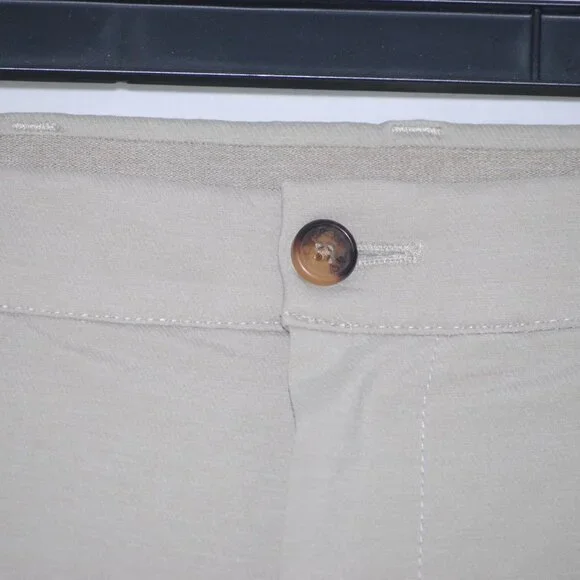 Mens Size 40 Shorts 10” Inseam Greg Norman Light Tan Stretch Waistband Belt Loop - Picture 3 of 4